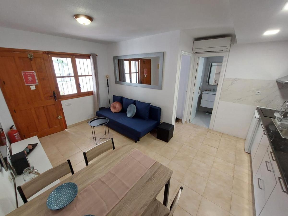 Apartament Casa Del Gato Rojo , Communal Swimming Pool , Terrace With Barbecue ตอร์เรเวียคา ภายนอก รูปภาพ
